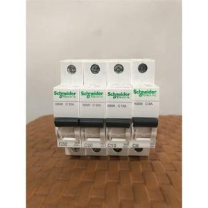 MCB SCHENEIDER 10A HITAM